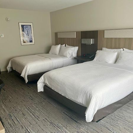 Holiday Inn Express & Suites Muskegon - Grand Haven By Ihg Exterior photo