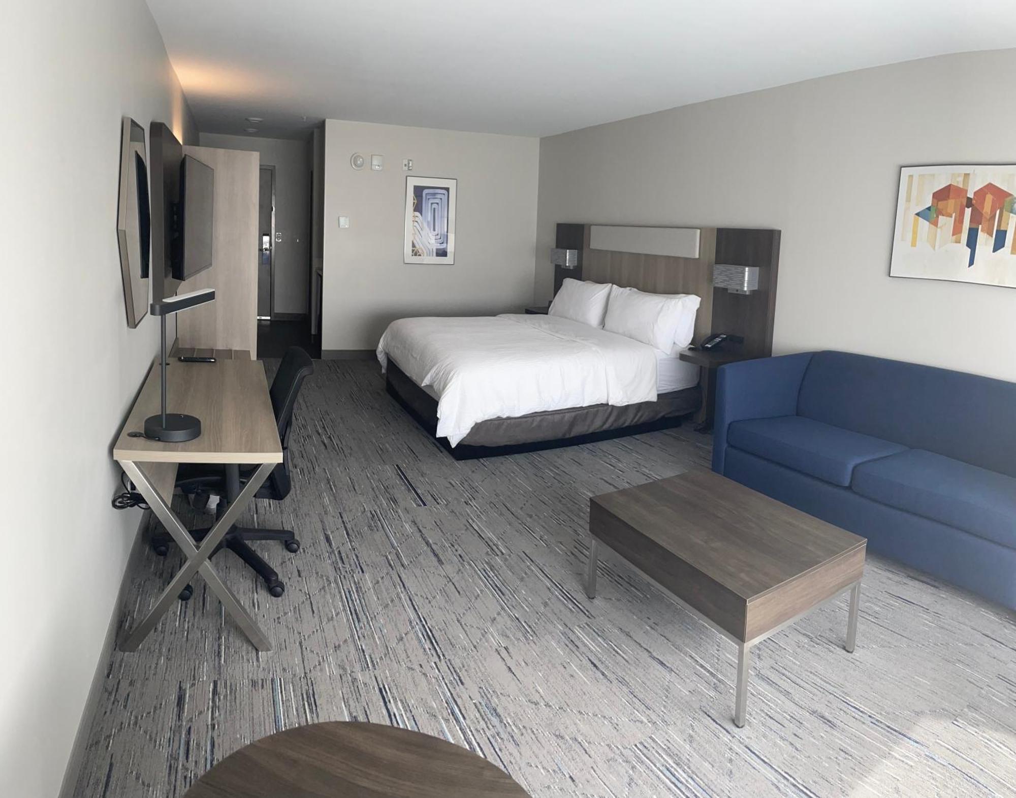 Holiday Inn Express & Suites Muskegon - Grand Haven By Ihg Exterior photo